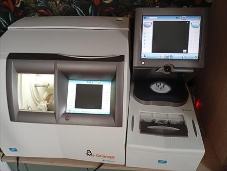 Essilor Mr Orange Grinder + Mr Orange Centering Tool
