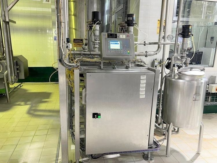 SPX - APV Compomaster KCC-b  Inline standardization unit for milk