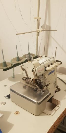 Juki MO-6700 5 thread overlock machine