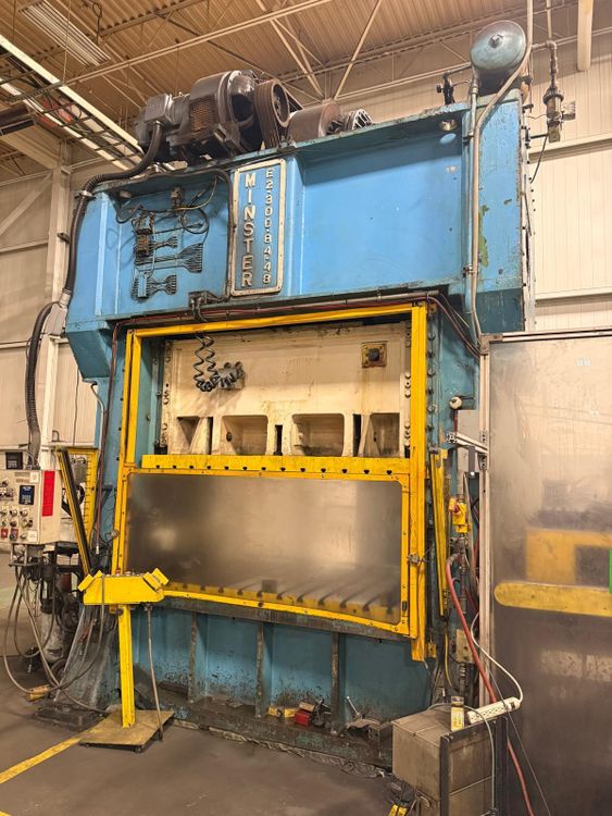 Minster E2 300 84-48 300 ton