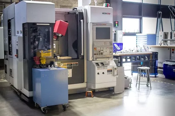 Mori Seiki CNC Control 6,000 RPM NTX1000 HSCZM 6 Axis