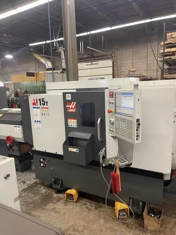 Haas CNC CONTROL 4,000 RPM ST-15Y 3 Axis