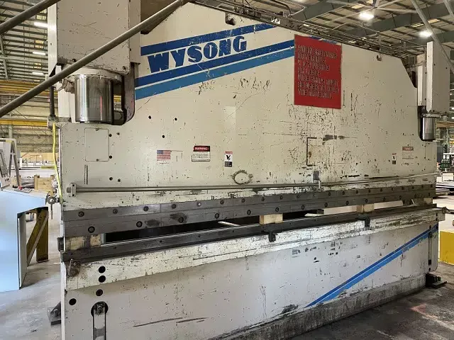 Wysong Hydraulic Press Brake 250 Ton