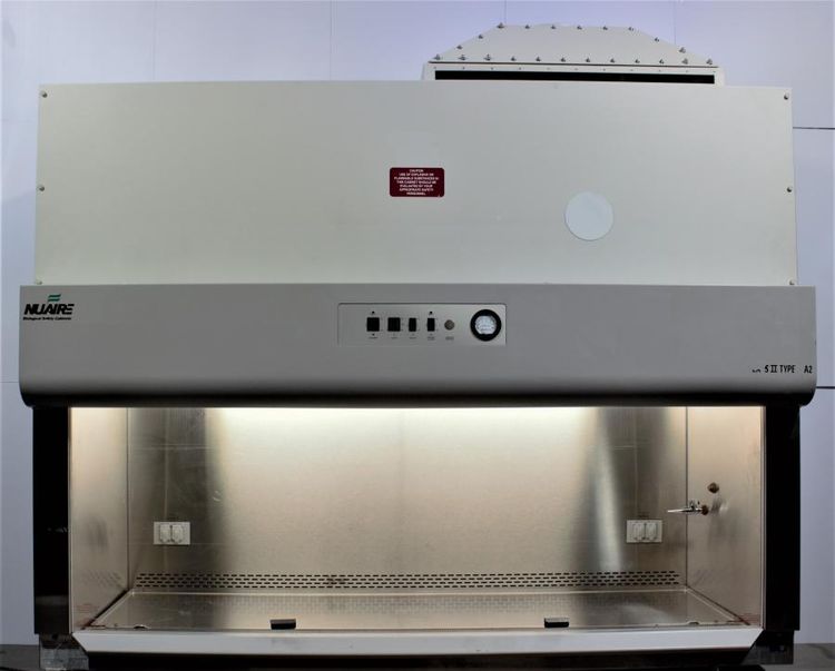 NuAire NU 425-600 Class II Type A2, Biosafety Cabinet
