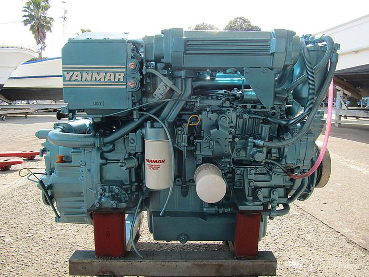 Yanmar 4LH-ST 160hp(2.96) 200ps