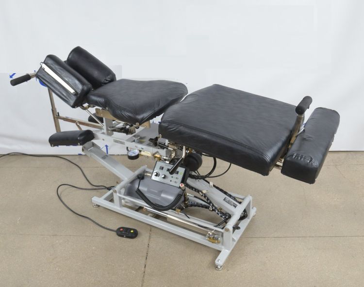 3 Lloyd 402 Auto Flexion Distraction Elevation Chiropractic Table 1 Drop