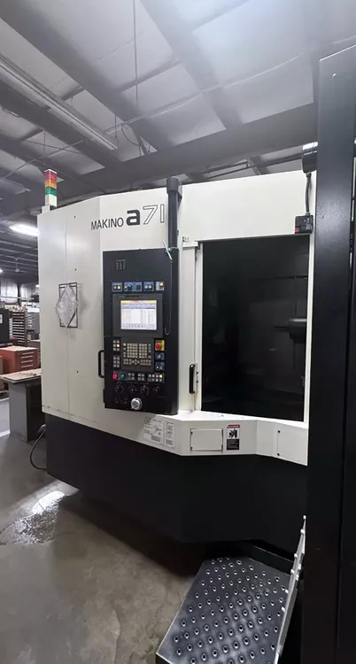 Makino a71 4 Axis