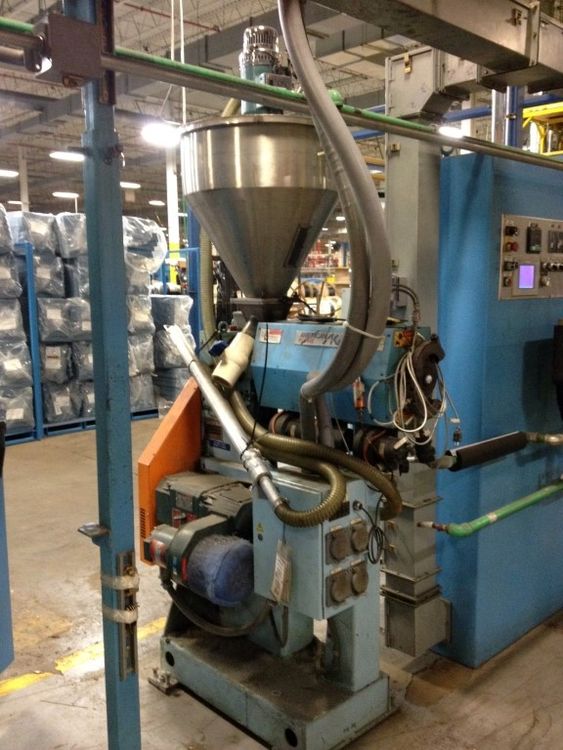American Kuhne AK125, Extruder