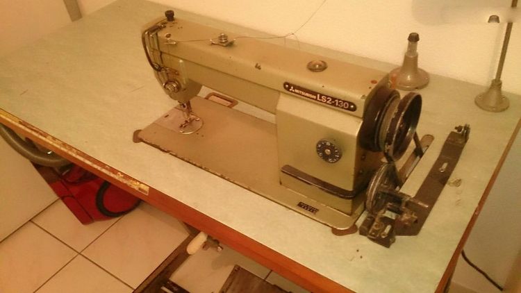 Mitsubishi LS2-130 Sewing machines