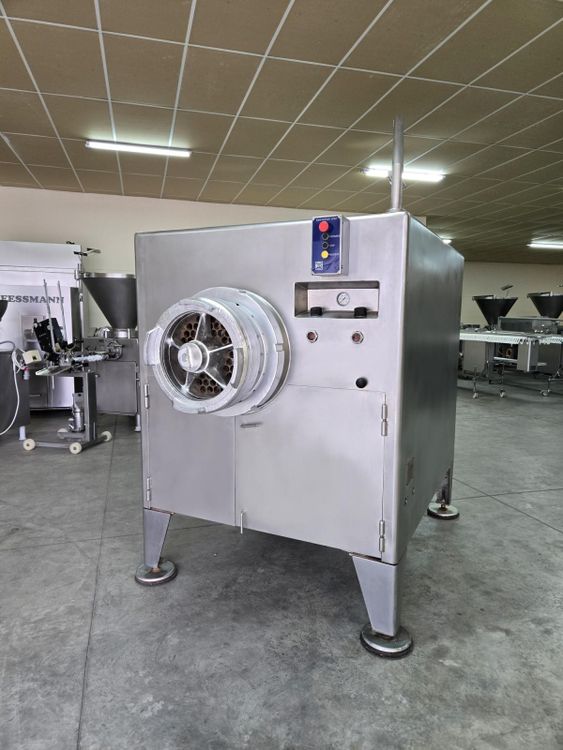 Frozen meat blocks grinder