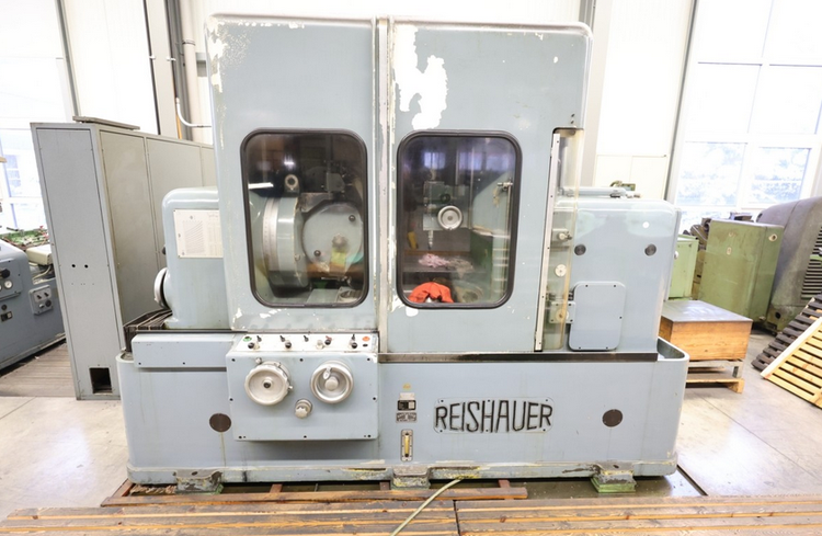 Reishauer ZB + AM Variabl Gear Grinding Machine