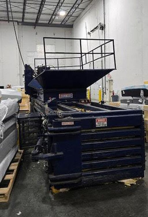 HCE4860 x 72F Horizontal Foam Baler
