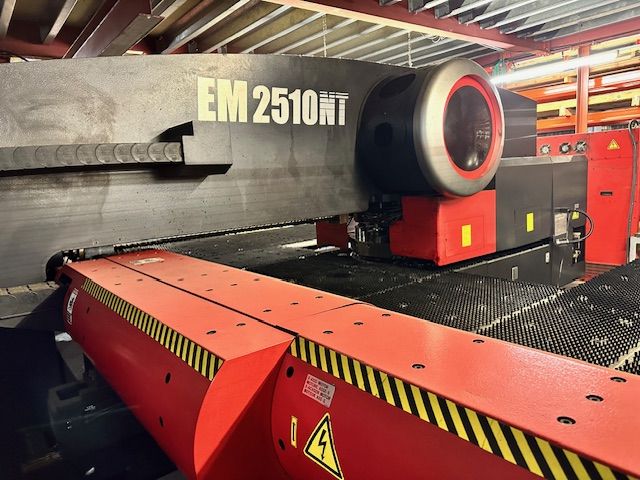 Amada EM2510NT electric punch 20 tonnes (196kN)