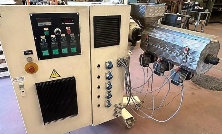 Krauss Maffei 30L/D25 coextruder