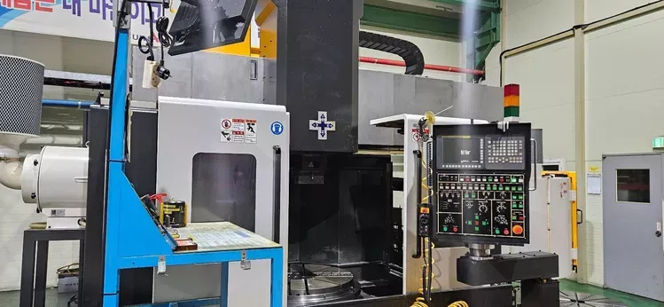 Hankook NT-10/12F Swing Diameter: 49.2"