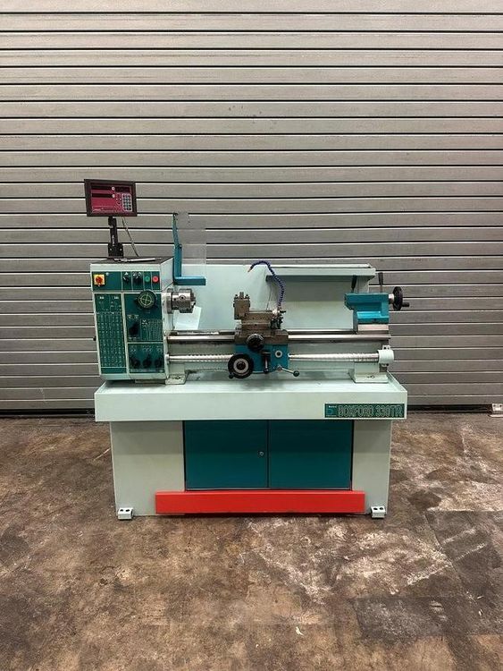Boxford Straight Bed Centre Lathe Variable Speed 330TR