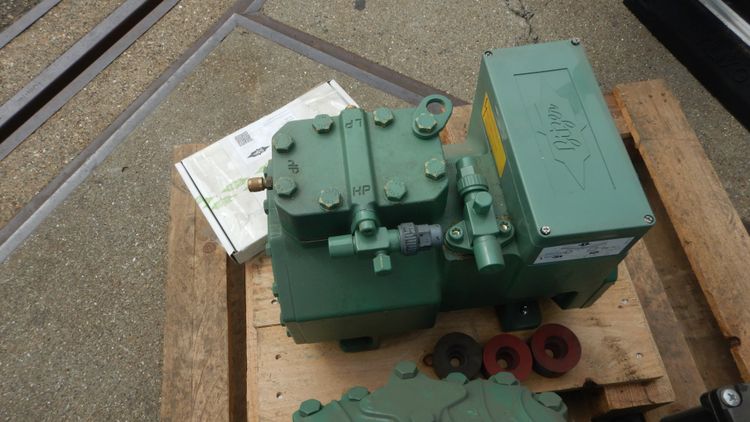 Bitzer 2KES-05Y-40S Cooling capacity: 2.39 kW (at Te = -5°C, Tc = 40°C)
