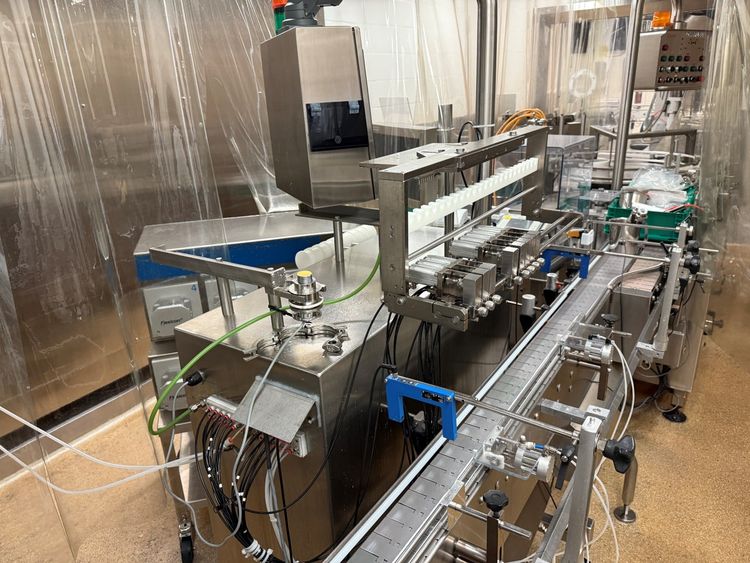 Flexicon 8 station inline filler