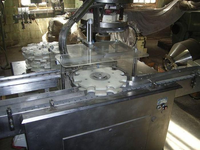 MAKINFARMA Bottle capping machine