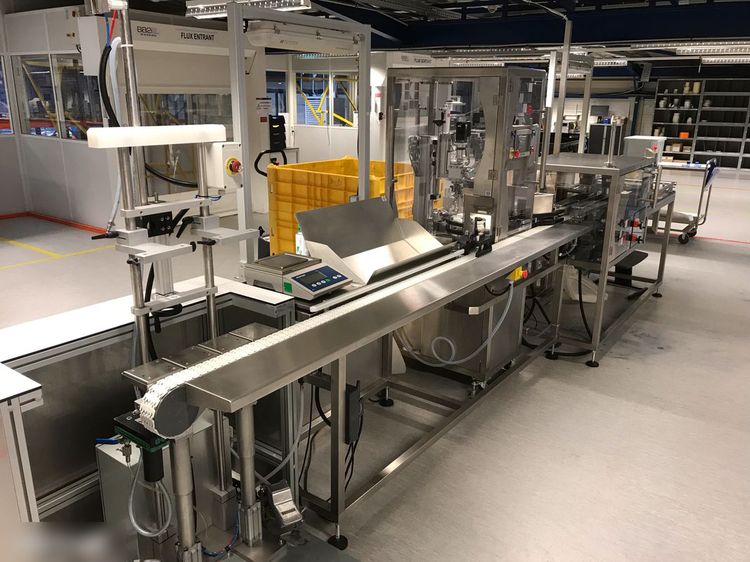SACMO, Semi-automatic line for pouring liquid products