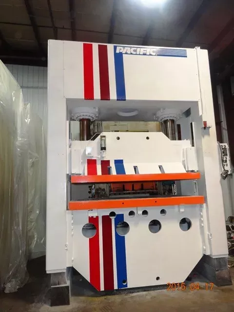 Pacific 400D8-54 400 Ton Capacity