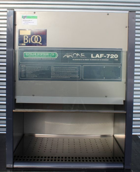 Safelab Systems Airone LAF-720 Vertical Laminar Flow Cabinet