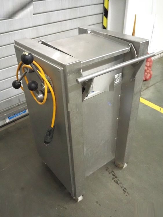 Maja EMA 350 Skinning machine