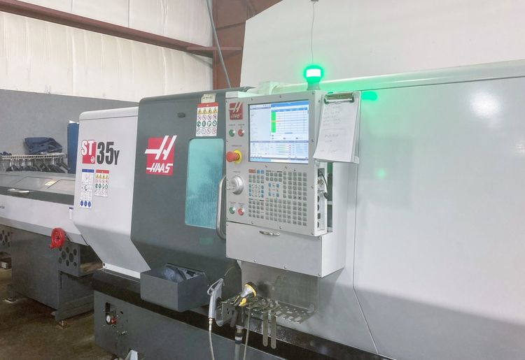 Haas Haas NextGen CNC Control with 15" Color LCD Monitor 4000 rpm ST