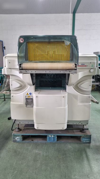 Automac 38  Wrapping machine