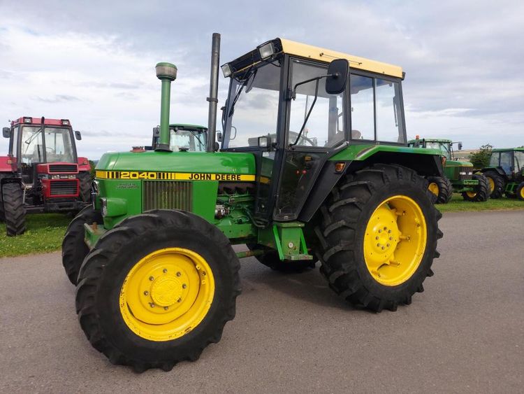 John Deere 2040 Tractor