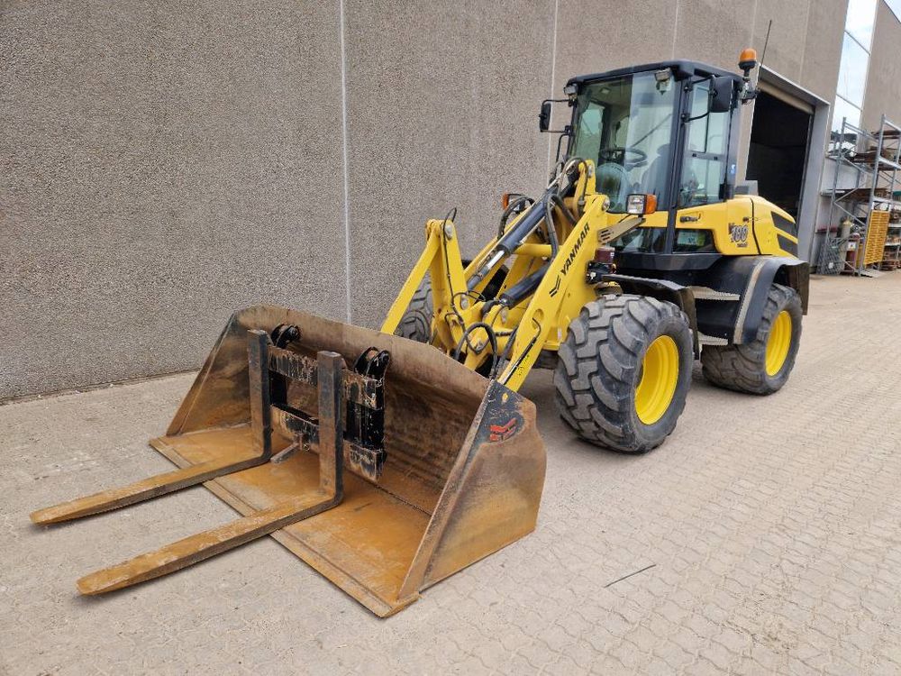 Yanmar V100 Wheel Loader