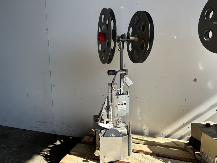 Kwik Lok 872XLS automatic bag closing machine