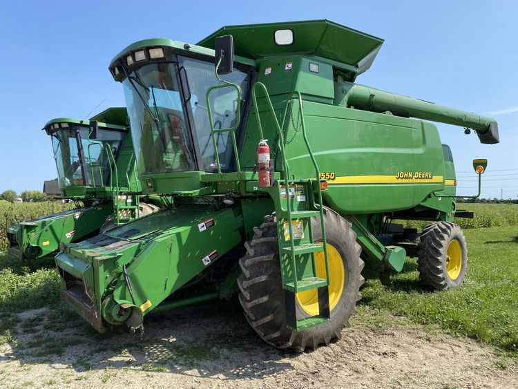 John Deere 9550 Combine