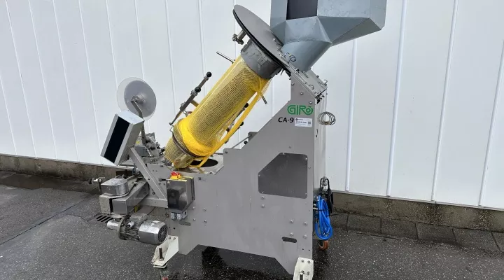 Giro Net packaging and clipping machine