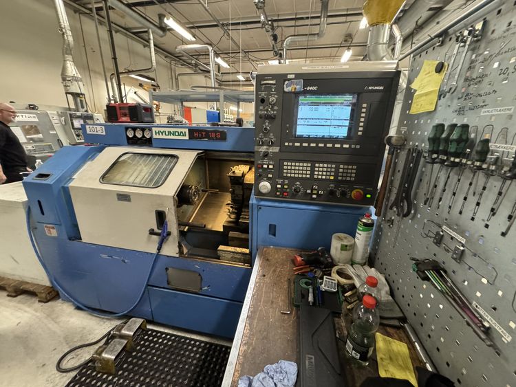 Hyundai Siemens 840 manuf. 3600 rpm HIT 18S 2 Axis