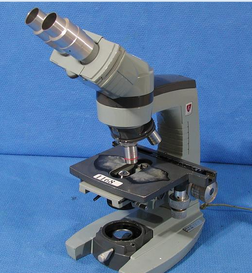 American Optical 1036A, Microscope