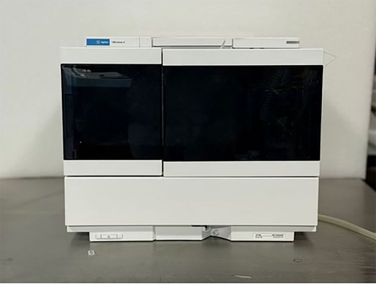 Agilent 1260 Infinity II G7129A Vil w/ G7167-60101 Autosampler w/ Sample cooler