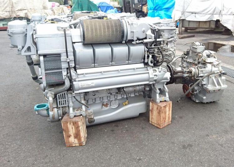 MTU 8V2000M93 w MGNV253-C 1.57 – 1,200HP Diesel Engine