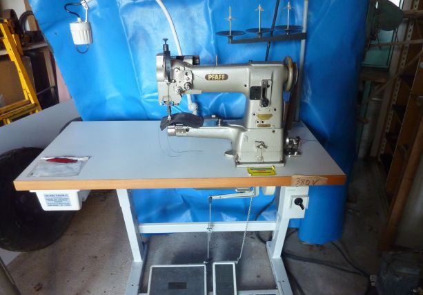 Pfaff 335 Sewing machines