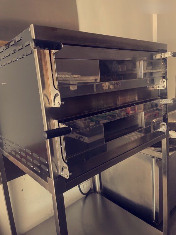 Complete equipment for pizzeria