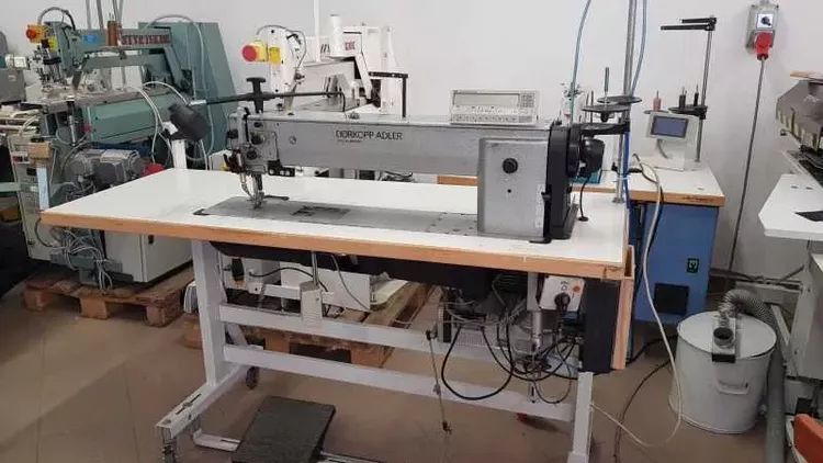 Duerkopp adler 467 long-arm lockstitch machine