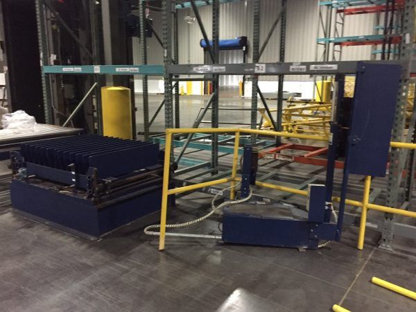 Lantech 2500  Automatic Rotary Pallet Wrapper
