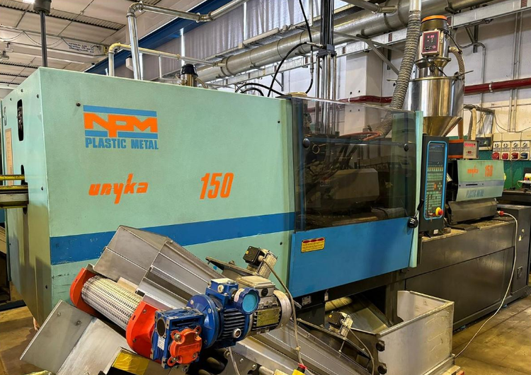Plastic Metal Unika 150 150 T
