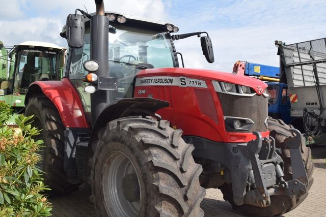 Massey Ferguson 7718 S Tractor