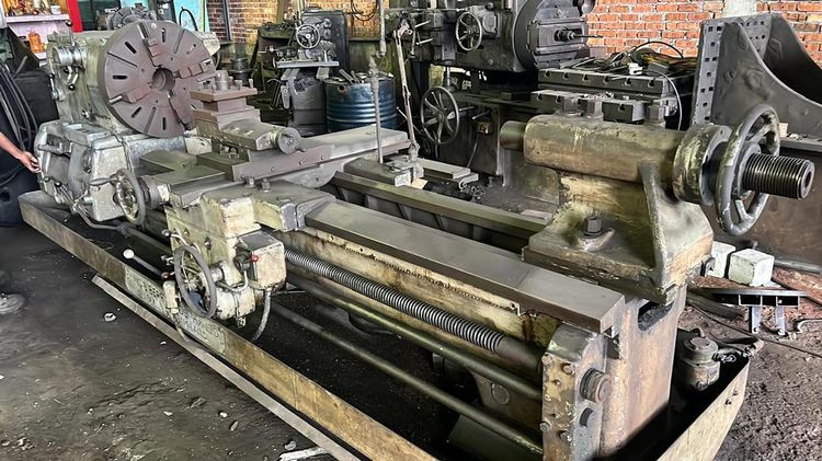 Binns & Berry Engine Lathe Variable Speed BINNS & BERRY