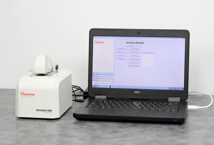 Thermo Scientific NanoDrop 2000 UV-Vis Spectrophotometer