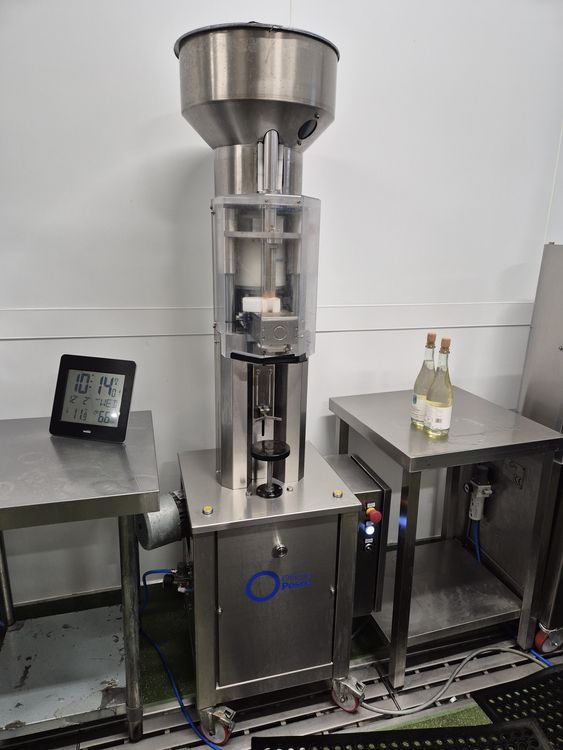 Officine Pesce PG2010 Semi Automatic Corking Machine