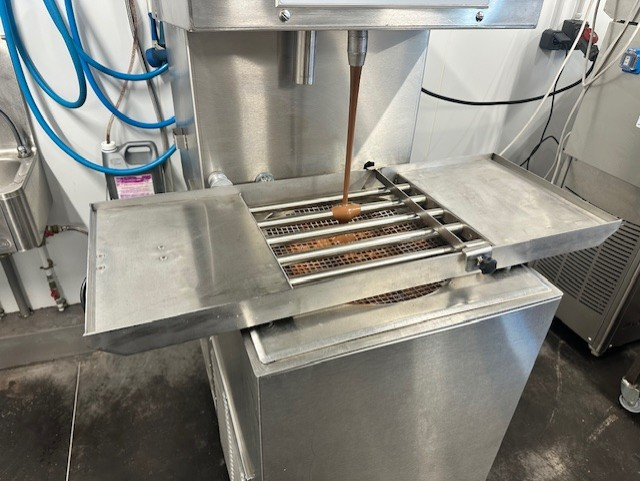 Novachoc TE3 Coating/tempering machine