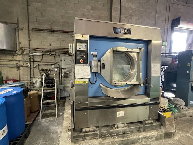 B&C 275lb. Washer Extractor