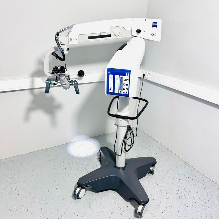 ZEISS Opmi S8 / Vario  Surgical Microscope